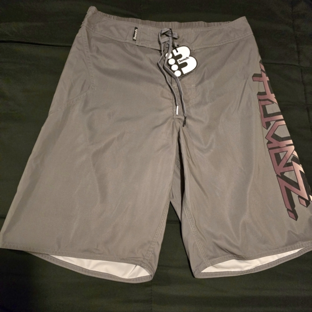 NWT Bench Men's Board Shorts Swimming Trunks Gray Size 32 Medium‎